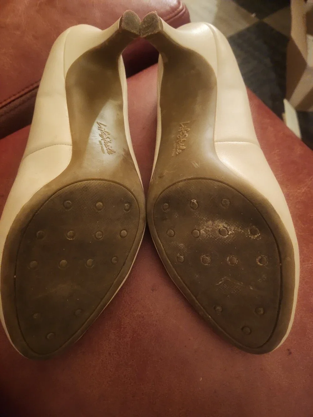 LifeStride Soft System Cream Low Heel Pumps - Vintage Women's Shoes 10W